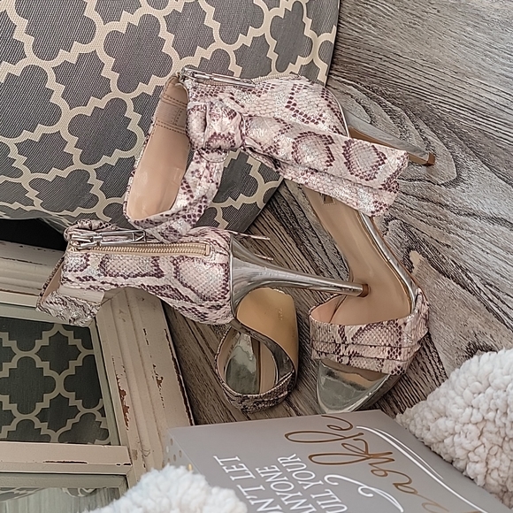 GUESS open toe heel - Picture 4 of 4